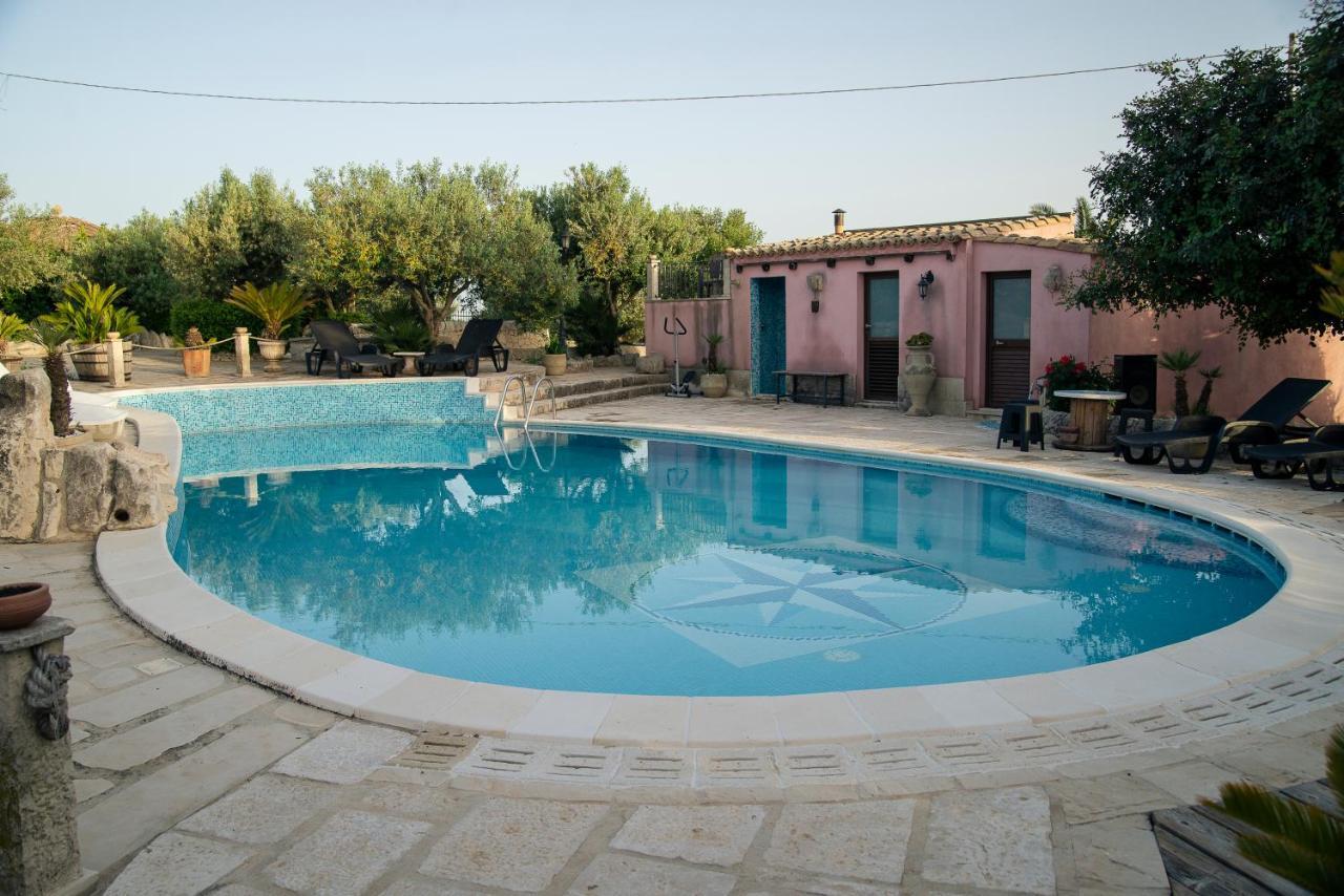 Dependance In Villa Con Piscina راغوزا المظهر الخارجي الصورة