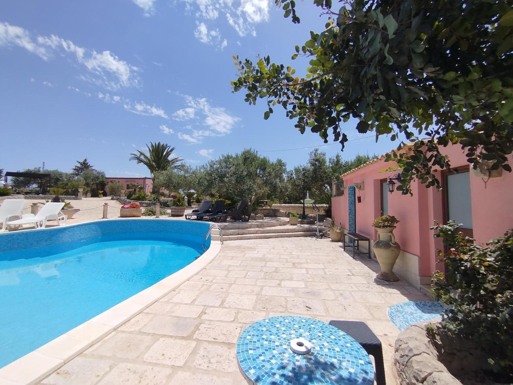 Dependance In Villa Con Piscina راغوزا المظهر الخارجي الصورة